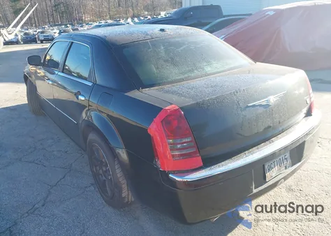2007 Chrysler 300C z USA, uszkodzony, nr VIN 2C3KA63H57H833359